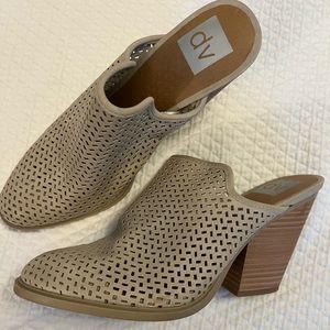 Women’s Dolce Vita Tan Mule Booties 7.5